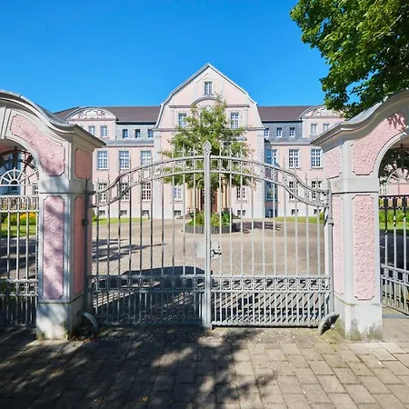 Historisches Deluxe Im Marianum Neuss