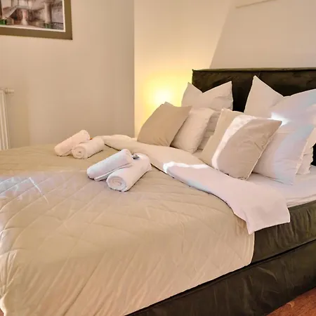 Appartement Historisches Deluxe Im Marianum Neuss