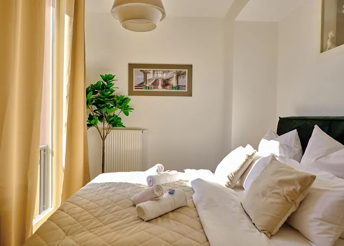 Historisches Deluxe Im Marianum Apartment Neuss